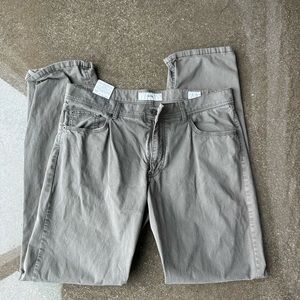 Brax Men’s lightweight pant in Light Green/Olive 35x32